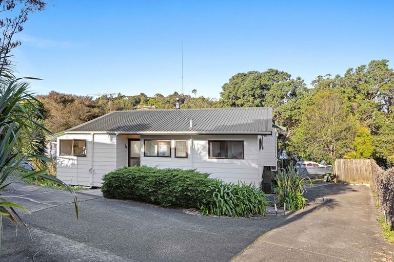 Photo of property in 10a Stillwater Crescent, Stillwater, Silverdale, 0993