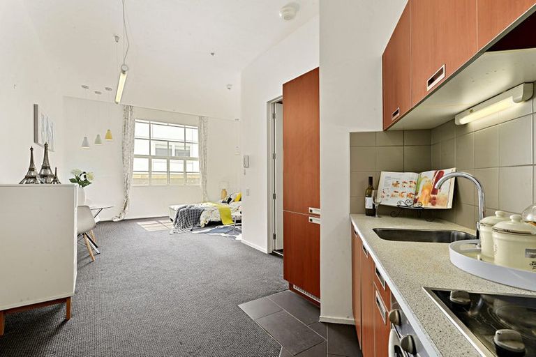 Photo of property in 4/6 Victoria Street, Ebdentown, Upper Hutt, 5018
