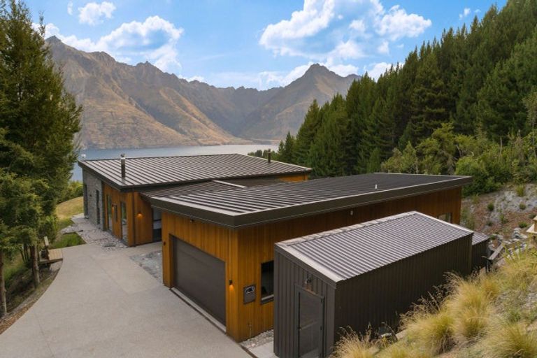 Photo of property in 607g Glenorchy-queenstown, Closeburn, Queenstown, 9371