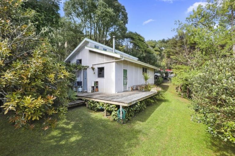 Photo of property in 26 Whaanga Road, Raglan, 3297