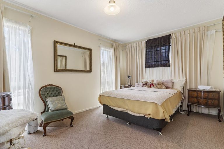 Photo of property in 20 Reynella Drive, Massey, Auckland, 0614