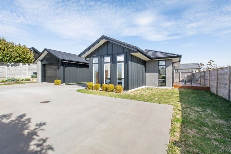 Photo of property in 25 Kayelene Place, Omokoroa, 3114