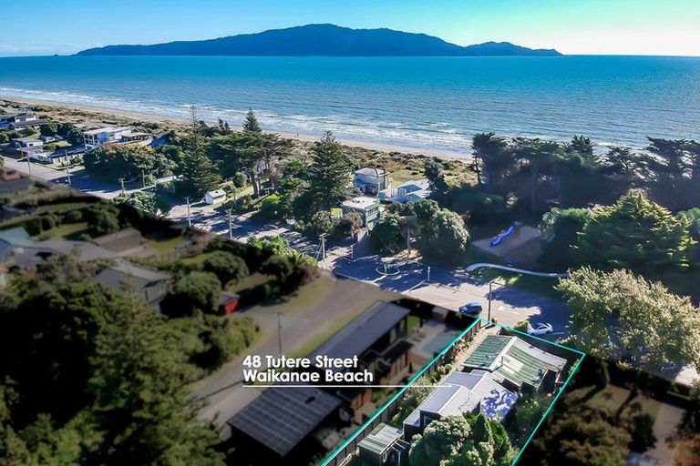Photo of property in 48 Tutere Street, Waikanae Beach, Waikanae, 5036