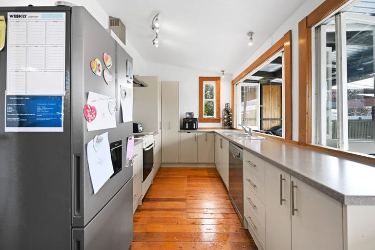 Photo of property in 17 Weka Street, Frankton, Hamilton, 3204