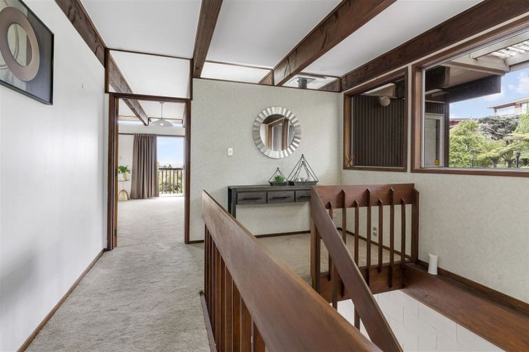 Photo of property in 46 Chatswood Grove, Chatswood, Auckland, 0626