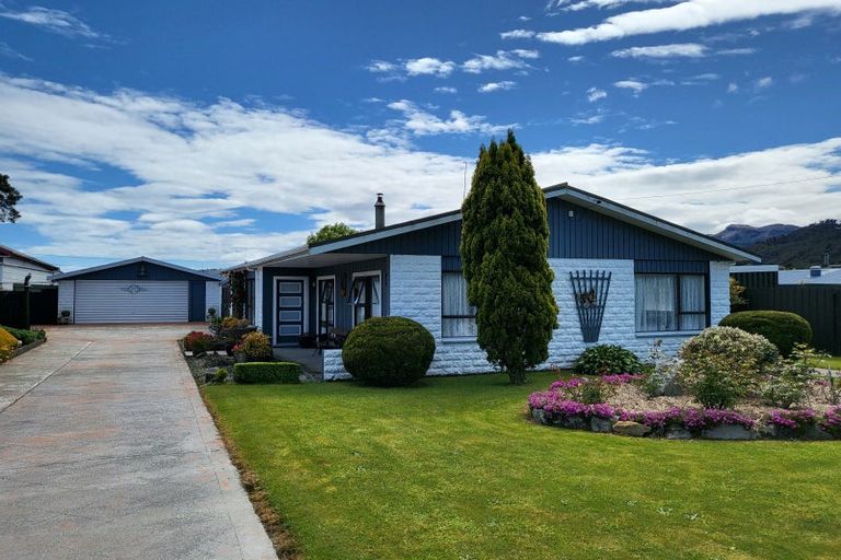 Photo of property in 20 Seddon Street, Runanga, 7803