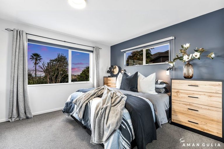 Photo of property in 22 Whangaparaoa Road, Red Beach, 0932