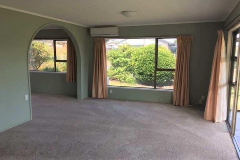 Photo of property in 6 Walnut Grove, Omokoroa, 3114