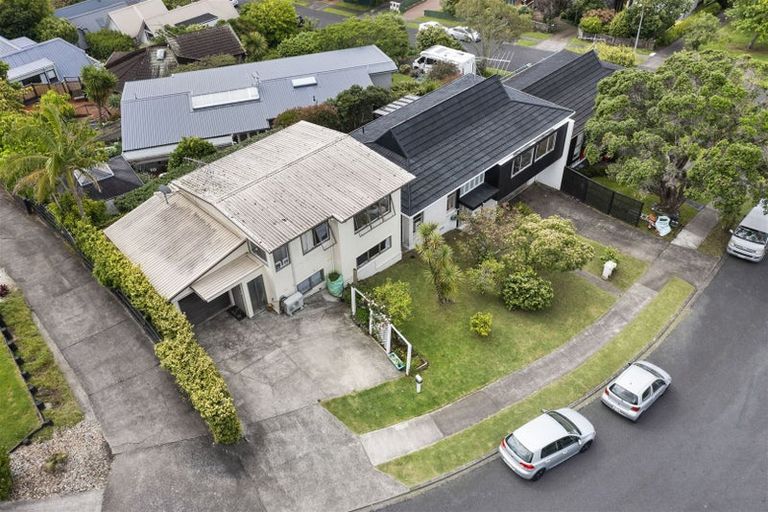 Photo of property in 1/18 Charles Dickens Drive, Mellons Bay, Auckland, 2014