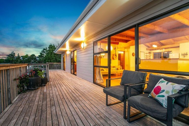 Photo of property in 147a Glengarry Road, Glen Eden, Auckland, 0602