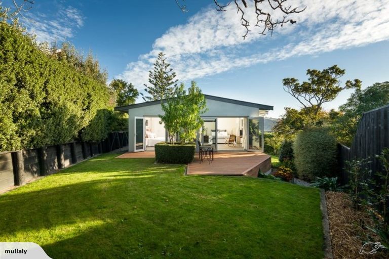 Photo of property in 41 Te Awakura Terrace, Mount Pleasant, Christchurch, 8081