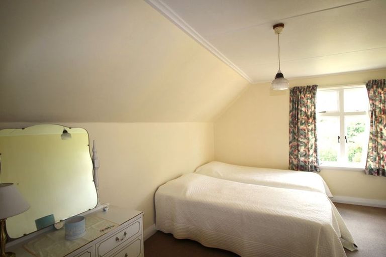 Photo of property in 76 Wharfe Street, South Hill, Oamaru, 9400