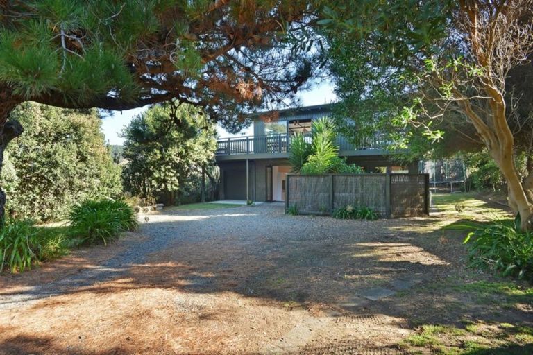 Photo of property in 138 Blue Pacific Parade, Riversdale Beach, Masterton, 5872