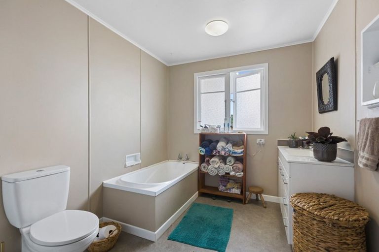 Photo of property in 4 Old South Road, Okato, 4335