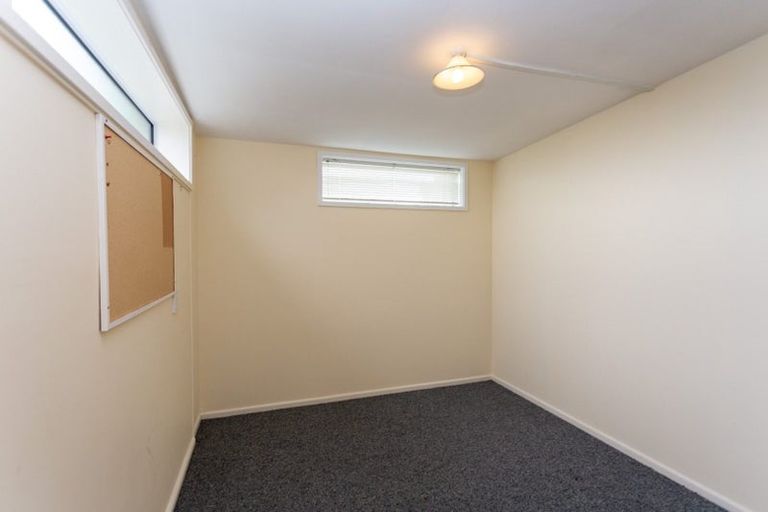 Photo of property in 1 Pulford Place, Ilam, Christchurch, 8041