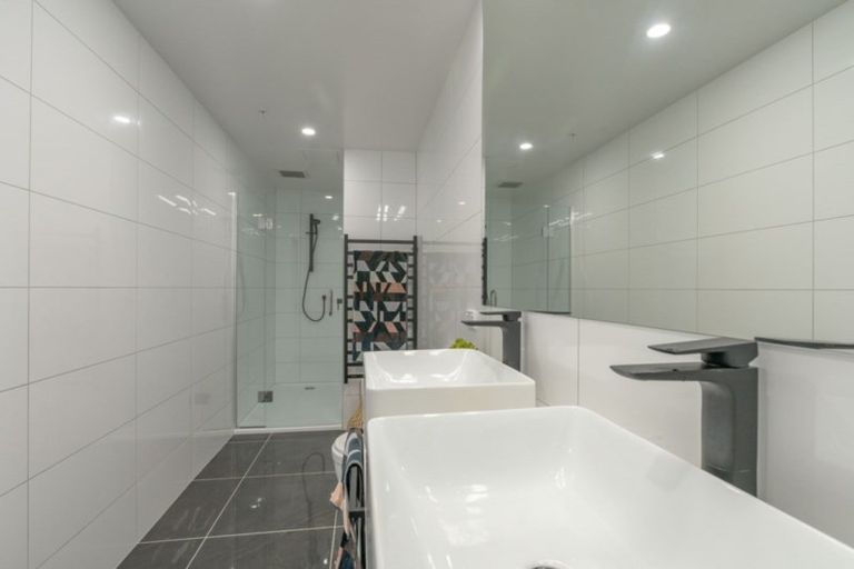 Photo of property in Frame Apartments, 1601/111 Molesworth Street, Thorndon, Wellington, 6011