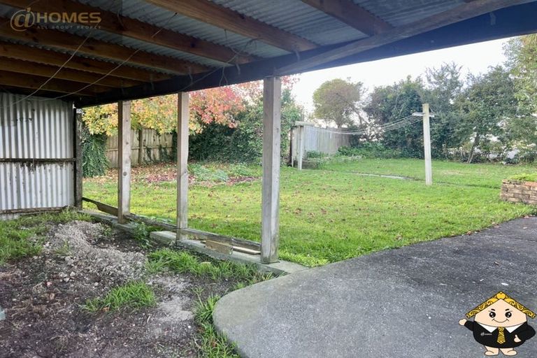 Photo of property in 17 Sheehan Road, Te Atatu South, Auckland, 0610