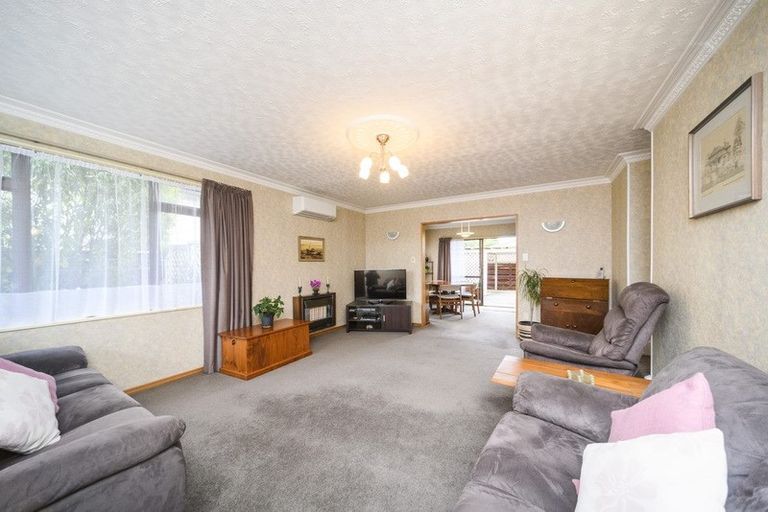 Photo of property in 73 Wood Street, Takaro, Palmerston North, 4410