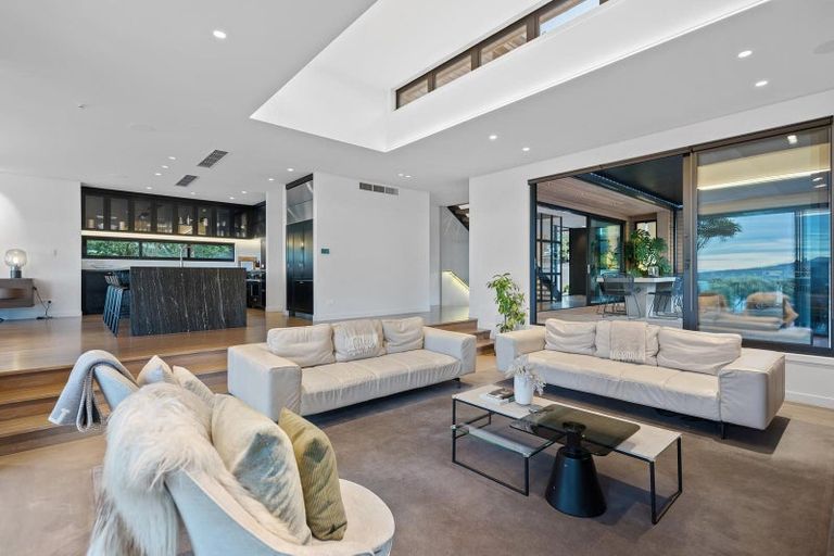 Photo of property in 24 Seacliffe Avenue, Belmont, Auckland, 0622