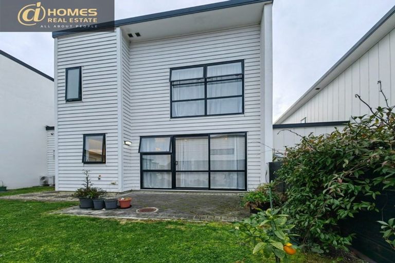 Photo of property in 24 Tihema Lane, Westgate, Auckland, 0614