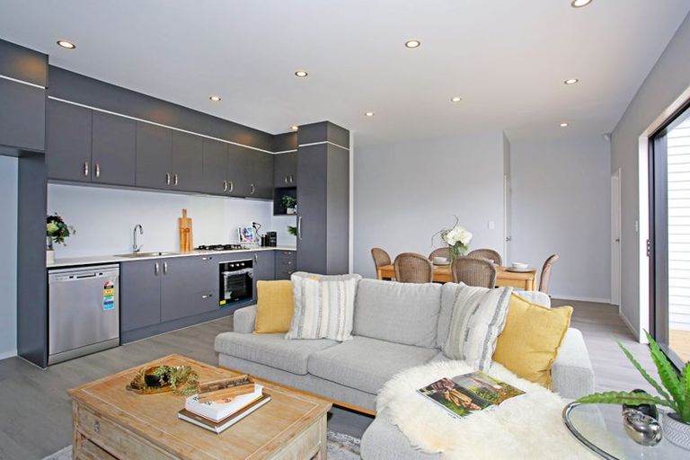 Photo of property in 19 Mellsop Avenue, Waiuku, 2123