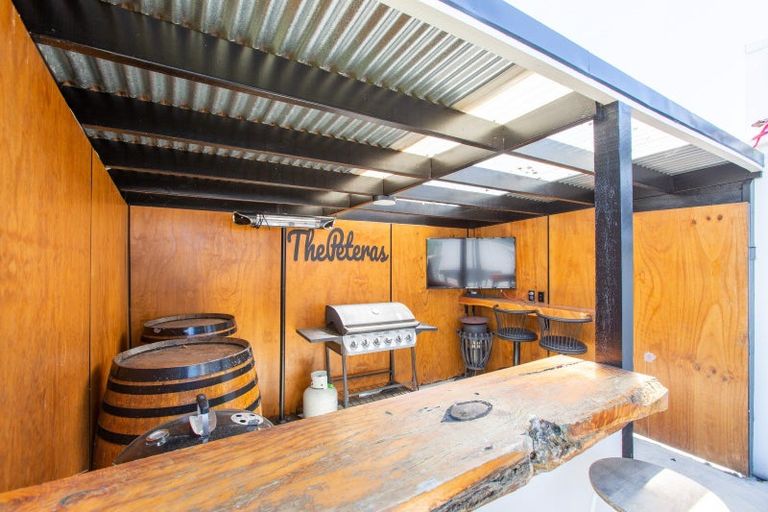 Photo of property in 11 Albert Street, Dannevirke, 4930