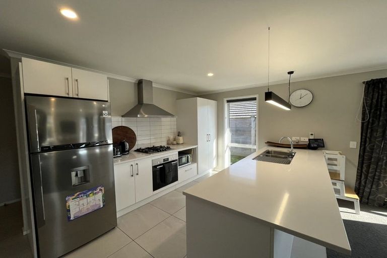 Photo of property in 33 Tradewinds Drive, Whitby, Porirua, 5024