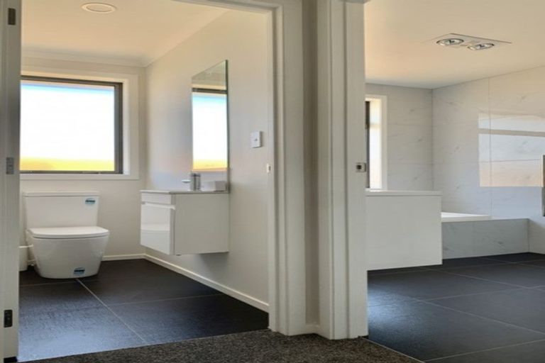 Photo of property in 8 Ekara Road, Flagstaff, Hamilton, 3210