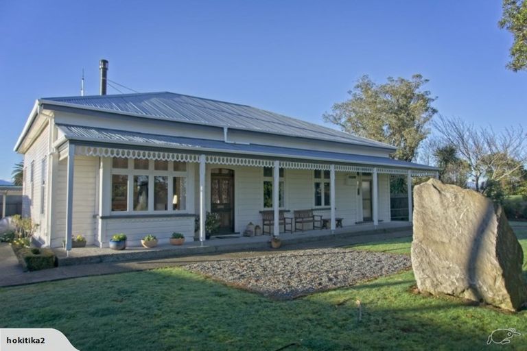 Photo of property in 102 Gibson Quay, Hokitika, 7810