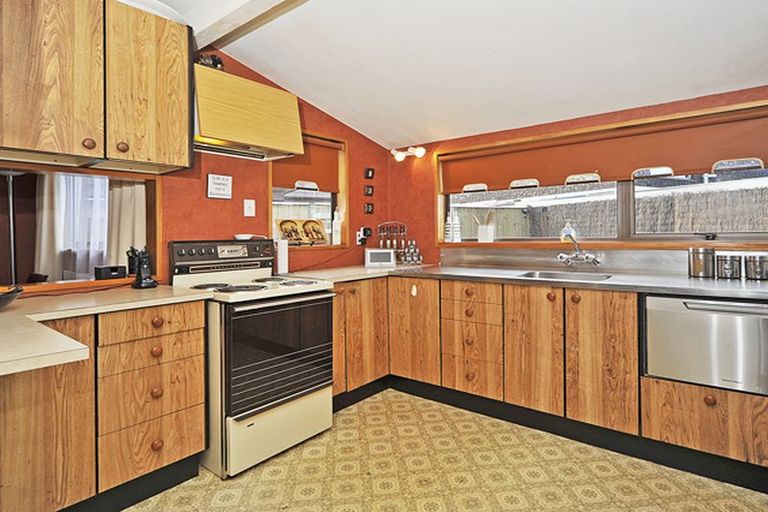 Photo of property in 85 Victoria Avenue, Palmerston North, 4410