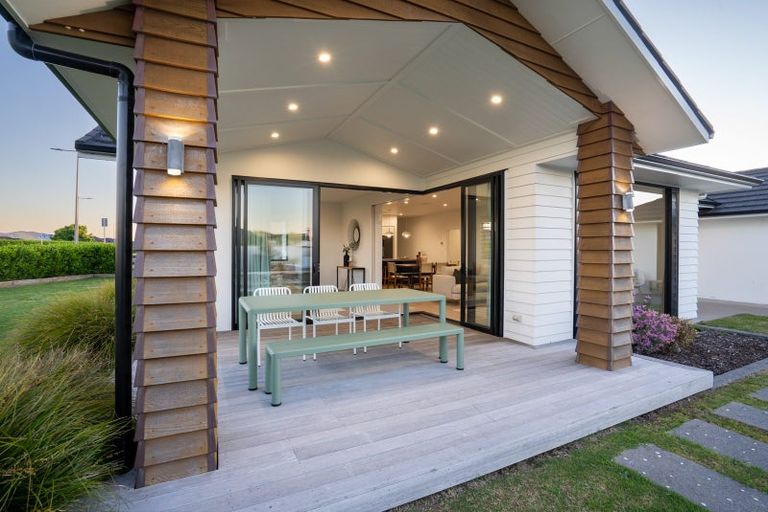 Photo of property in 2 Moemoea Place, Cambridge, 3434