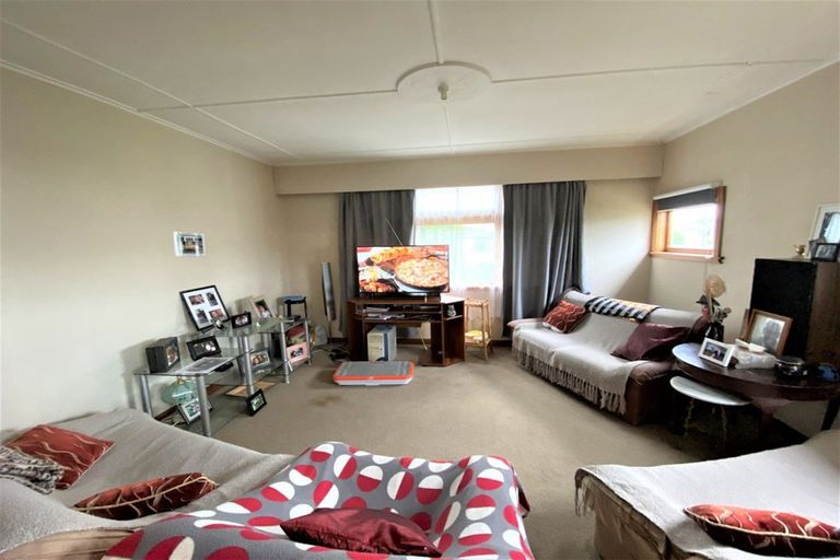 Photo of property in 27 Mcphee Street, Dannevirke, 4930
