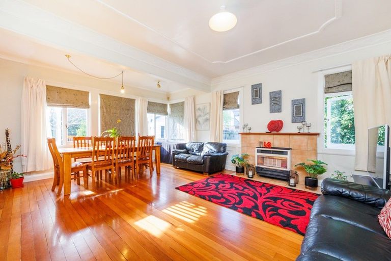 Photo of property in 100 Marne Street, Hokowhitu, Palmerston North, 4410