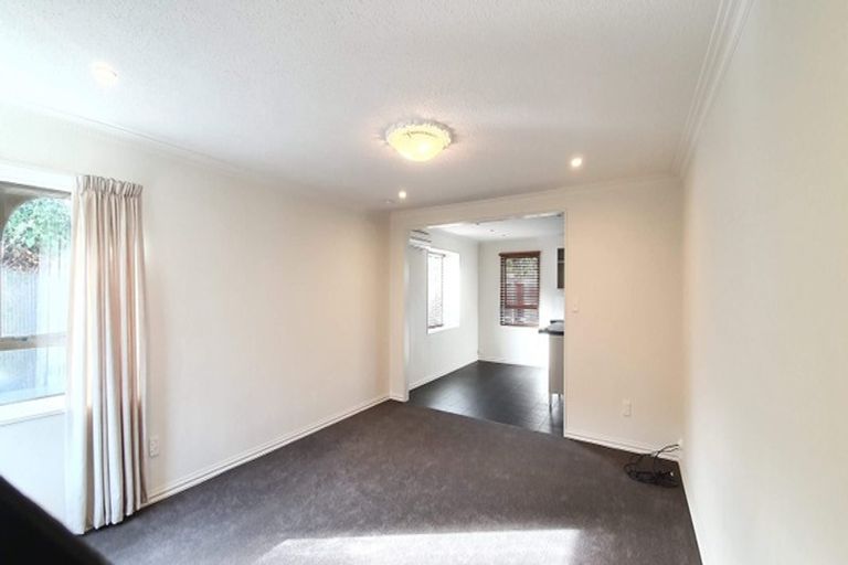 Photo of property in 2/68 Abberley Crescent, St Albans, Christchurch, 8014