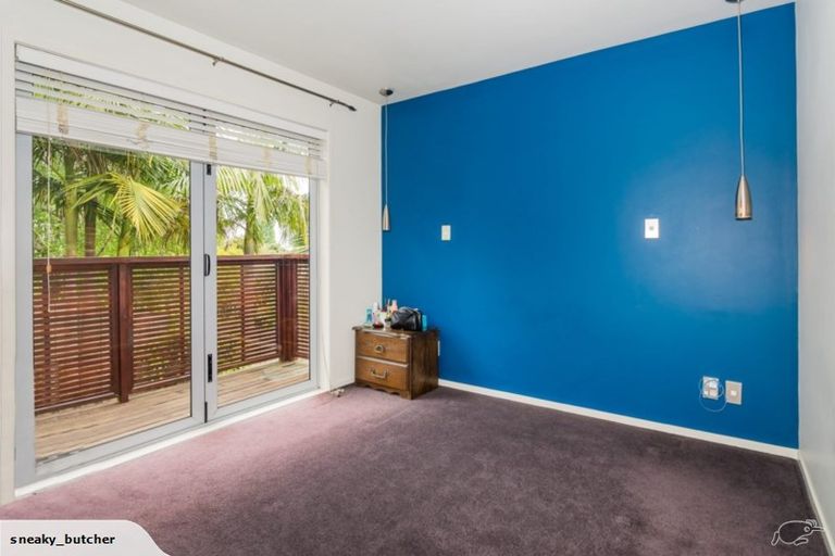 Photo of property in 34 Kiteroa Terrace, Rothesay Bay, Auckland, 0630