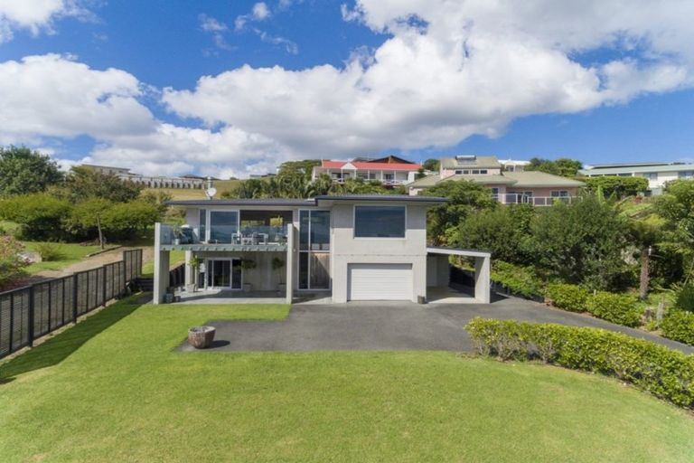 Photo of property in 16 Bay View Road, Moncks Bay, Christchurch, 8081