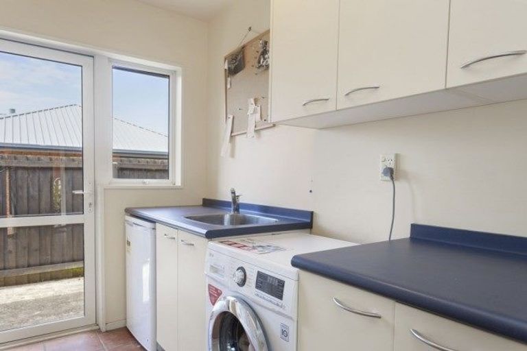 Photo of property in 4 Cobden Place, Woodend, 7610