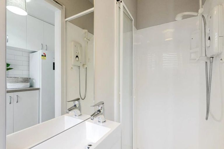 Photo of property in 4 Kenwyn Avenue, St Albans, Christchurch, 8052