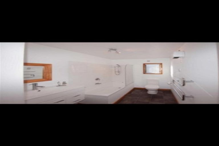 Photo of property in 8 Otonga Way, Churton Park, Wellington, 6037