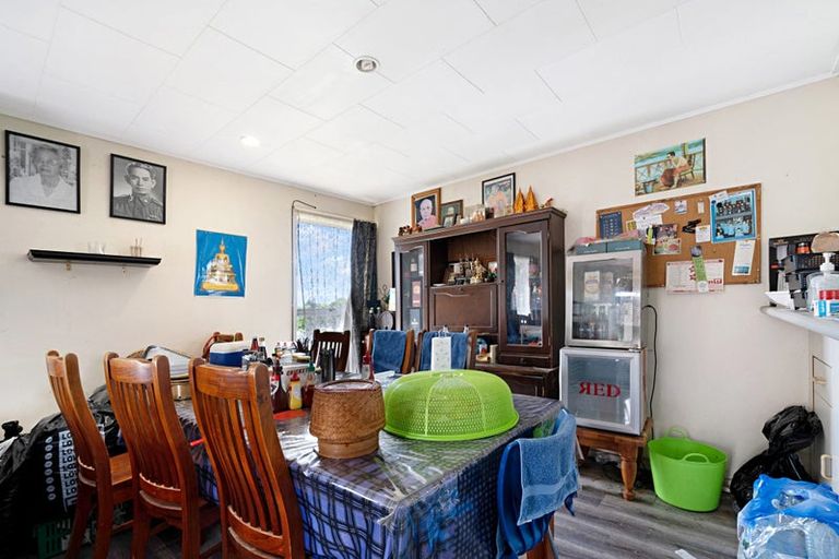 Photo of property in 5 Allington Road, Massey, Auckland, 0614