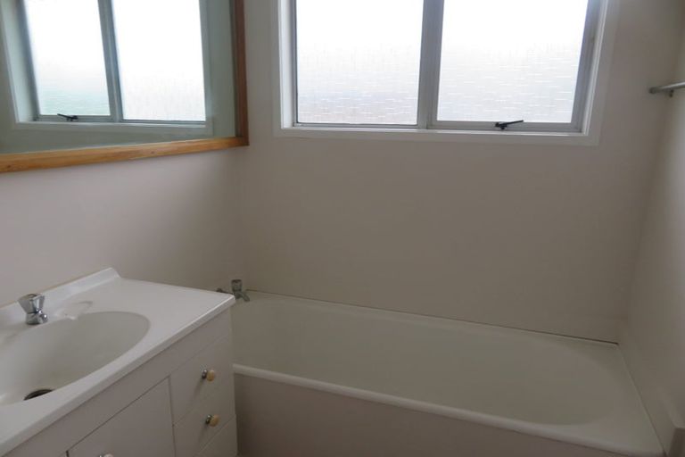 Photo of property in 4171a Great North Road, Glen Eden, Auckland, 0602