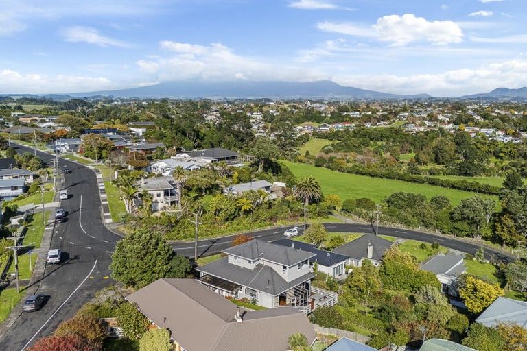 Photo of property in 49 Queens Road, Glen Avon, New Plymouth, 4312