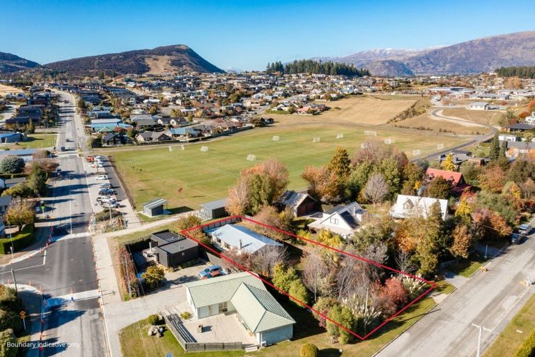 Photo of property in 117 Totara Terrace, Wanaka, 9305