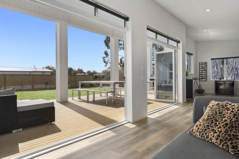 Photo of property in 9 Washingtonia Way, Omokoroa, 3114