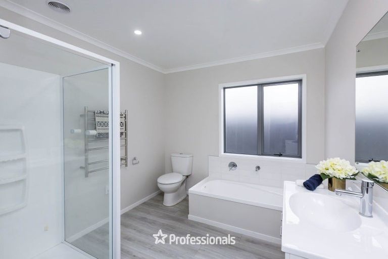 Photo of property in 12 Buddle Road, Wallaceville, Upper Hutt, 5018