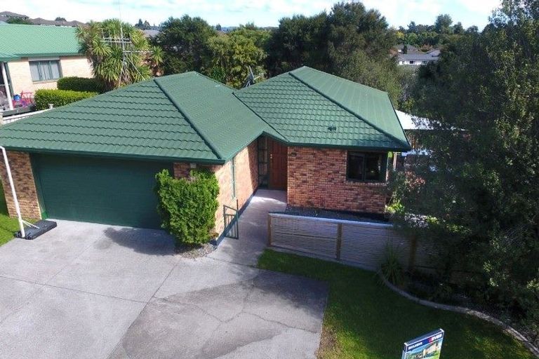 Photo of property in 16 Montana Drive, Pyes Pa, Tauranga, 3112