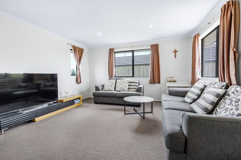 Photo of property in 64 Sirius Crescent, Rototuna North, Hamilton, 3210