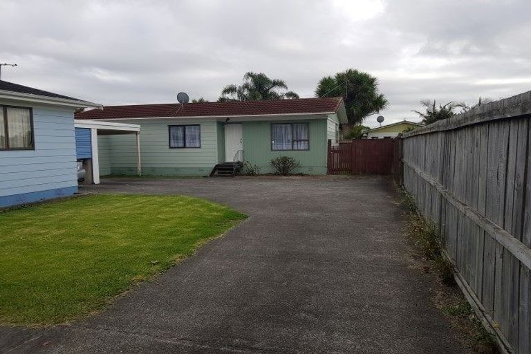 Photo of property in 2/24 Station Road, Takanini, 2112