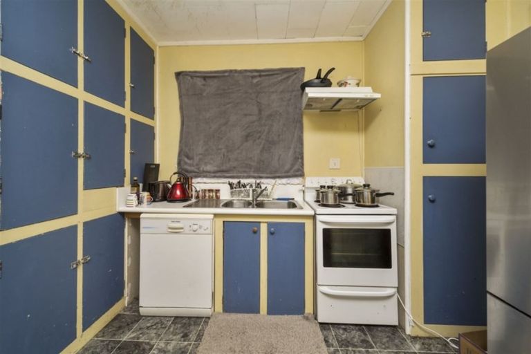 Photo of property in 34 Stafford Street, Patea, 4520