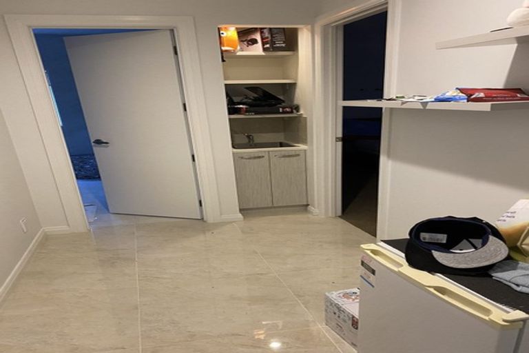 Photo of property in 10 Carrickdawson Drive, Flat Bush, Auckland, 2019